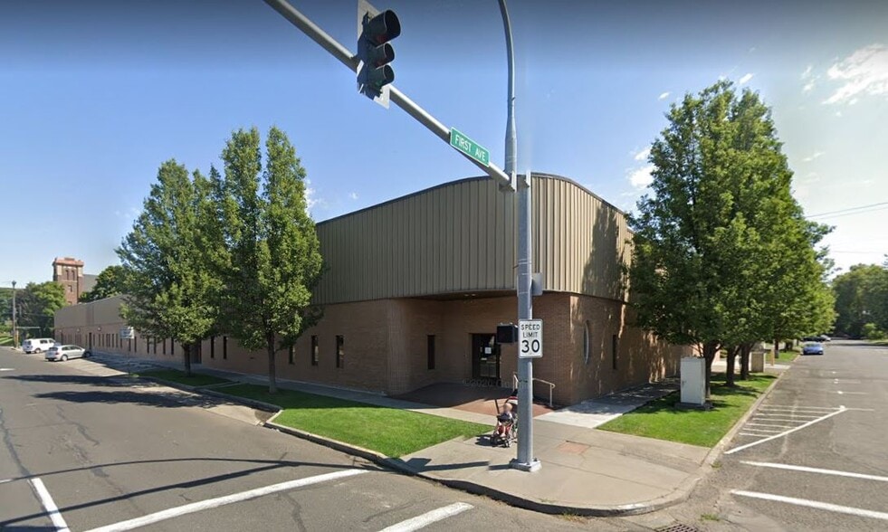 More Photos Of 102 E Poplar St, Walla Walla Flex For Sale