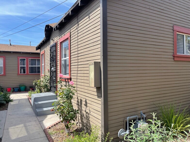 More Photos Of 6729-6731 Middleton St, Huntington Park Apartments For Sale