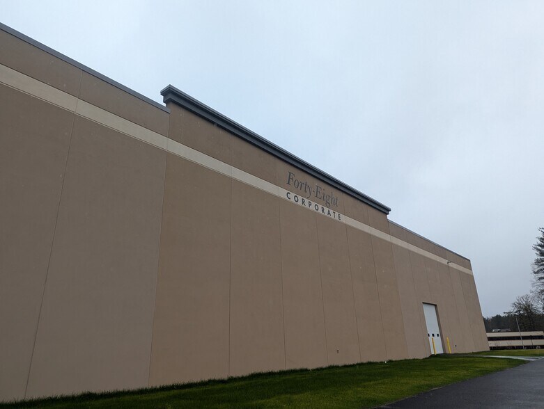 More Photos Of 48 Corporate Circle, Albany Warehouse For Lease