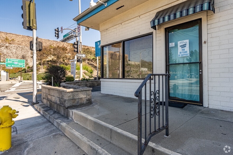 More Photos Of 1530 S Myrtle Ave, Monrovia Freestanding For Sale