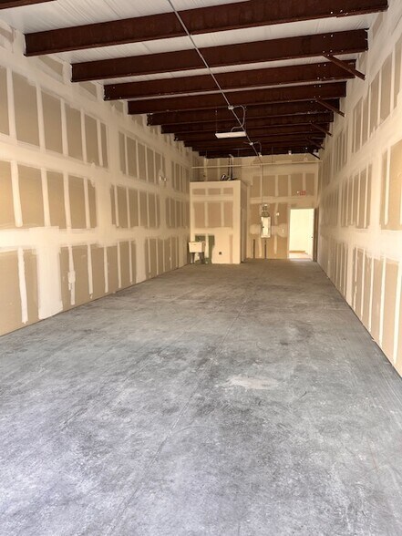 More Photos Of 11950 SW Tom Mackie Blvd, Port Saint Lucie Unknown For Lease