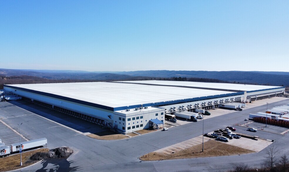 Primary Photo Of 50 Rausch Creek Rd, Tremont Distribution For Sale