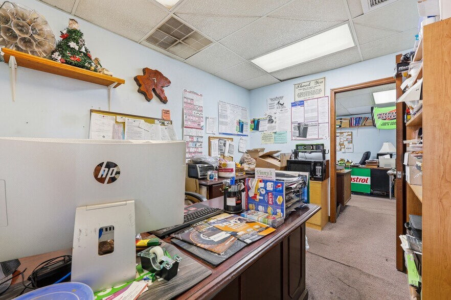 More Photos Of 2350 N Ponce De Leon Blvd, Saint Augustine Service Station For Sale