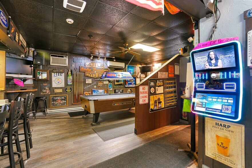 More Photos Of 610 Evans Ave, Mckeesport Bar For Sale