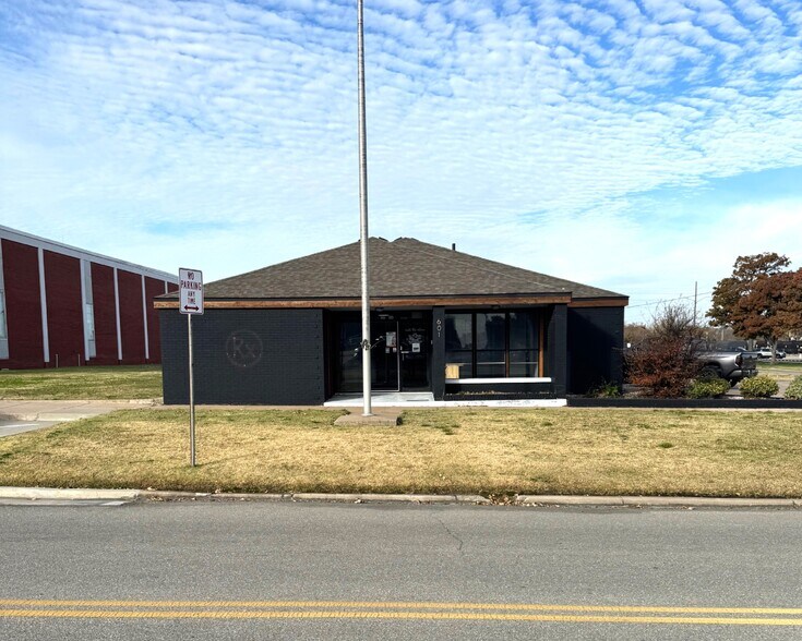 More Photos Of 601 SW Jennings Ave, Bartlesville Office For Lease