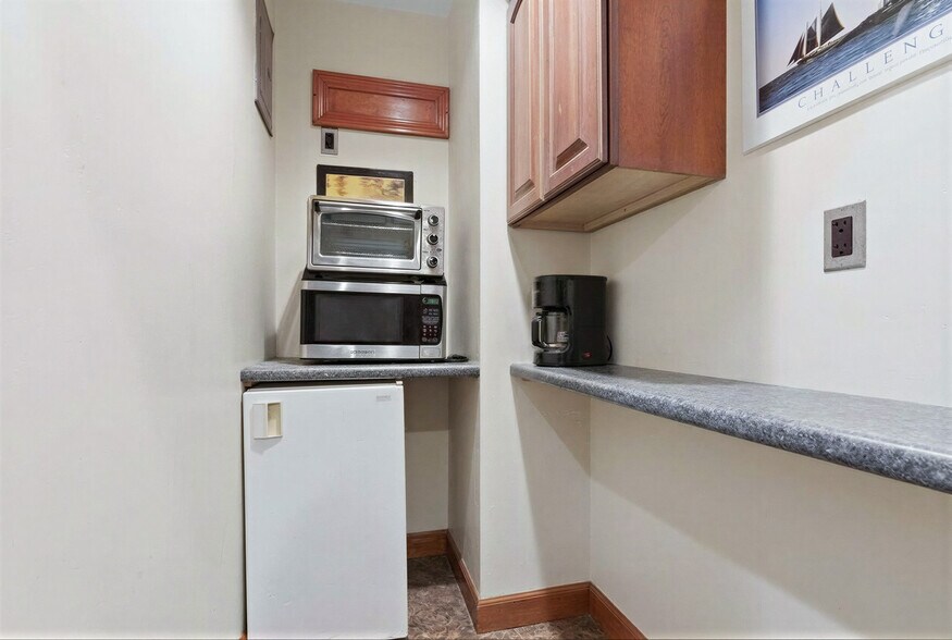 More Photos Of 275 Elm St, North Attleboro Office For Sale