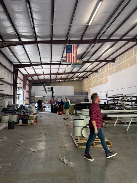 More Photos Of 4755 Mercantile Ave, Naples Unknown For Lease