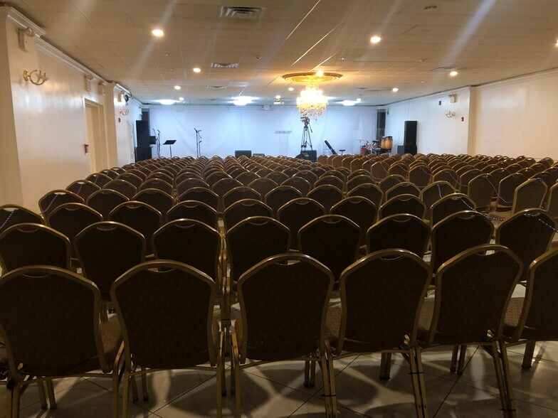 More Photos Of 1363-1372 Utica Ave, Brooklyn Storefront Retail Office For Lease