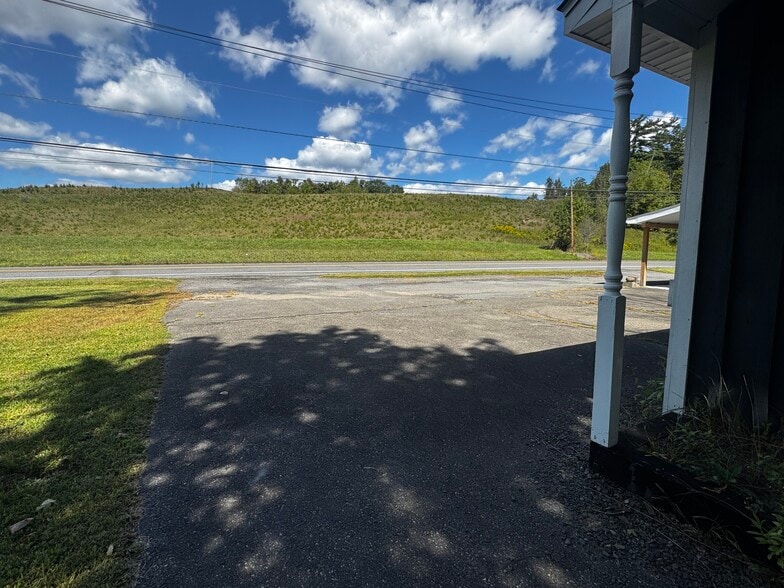 More Photos Of 6425 US-209 Rt, Kerhonkson Freestanding For Sale