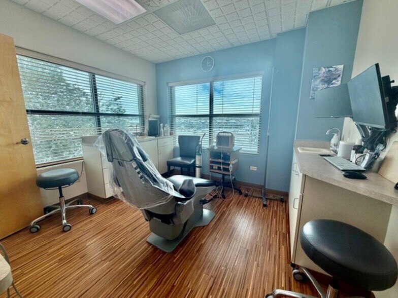 More Photos Of 10219 S Parkglenn Way, Parker Office For Sale