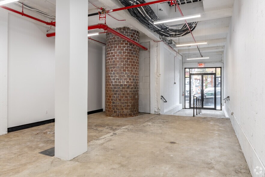 More Photos Of 4 Evergreen Ave, Brooklyn Flex For Sale