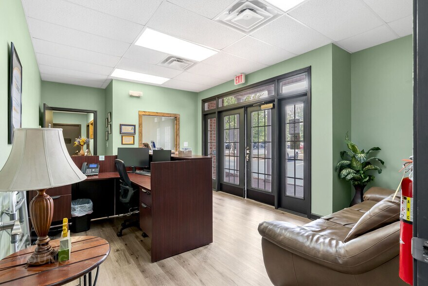 More Photos Of 634 Fairview Rd, Simpsonville Medical For Sale