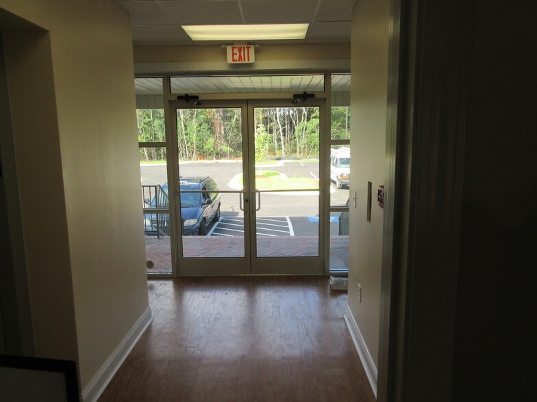 More Photos Of 7724 Raeford Rd, Fayetteville Medical For Lease