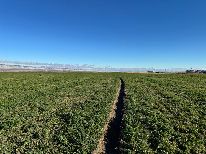 More Photos Of Intersection of Road O SW and Road 26 SW, Mattawa Land For Sale