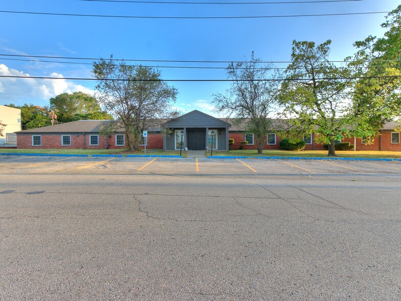 Primary Photo Of 6310 E 13th St, Tulsa Manufacturing For Sale