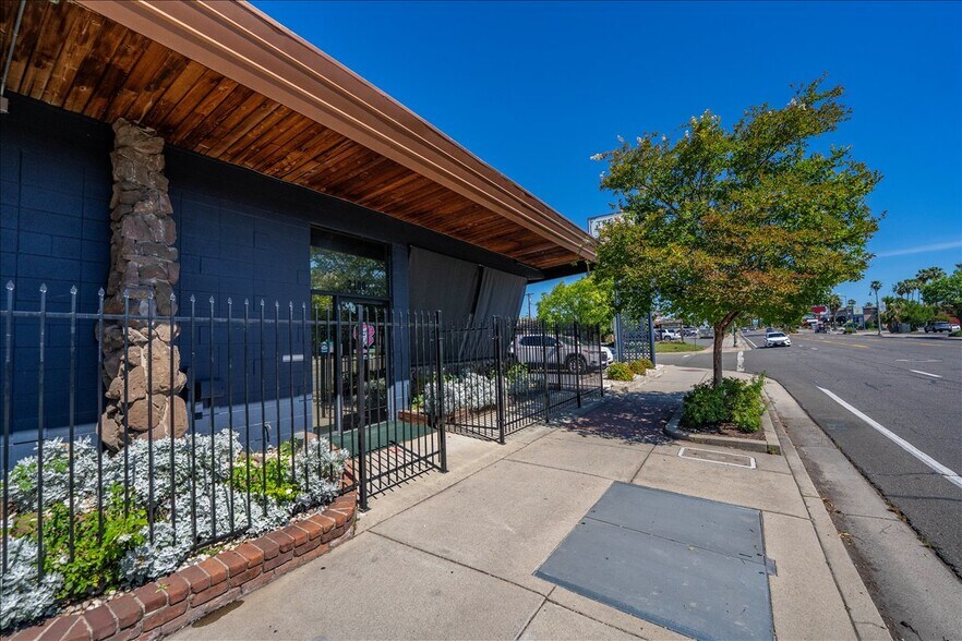 More Photos Of 2100 Hilltop Dr, Redding General Retail For Sale