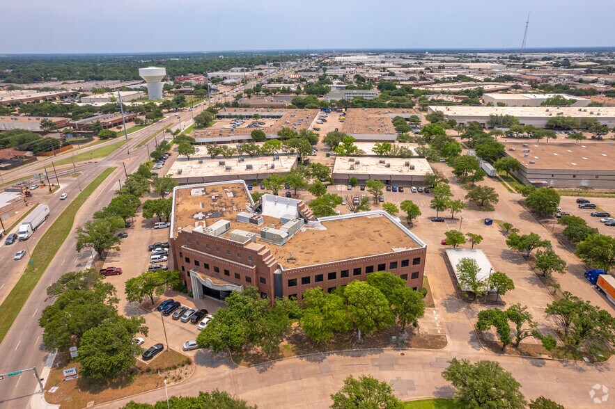 More Photos Of 9696 Skillman St, Dallas Office For Lease