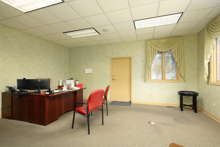 More Photos Of 2570 Bypass Rd, Winchester Medical For Sale