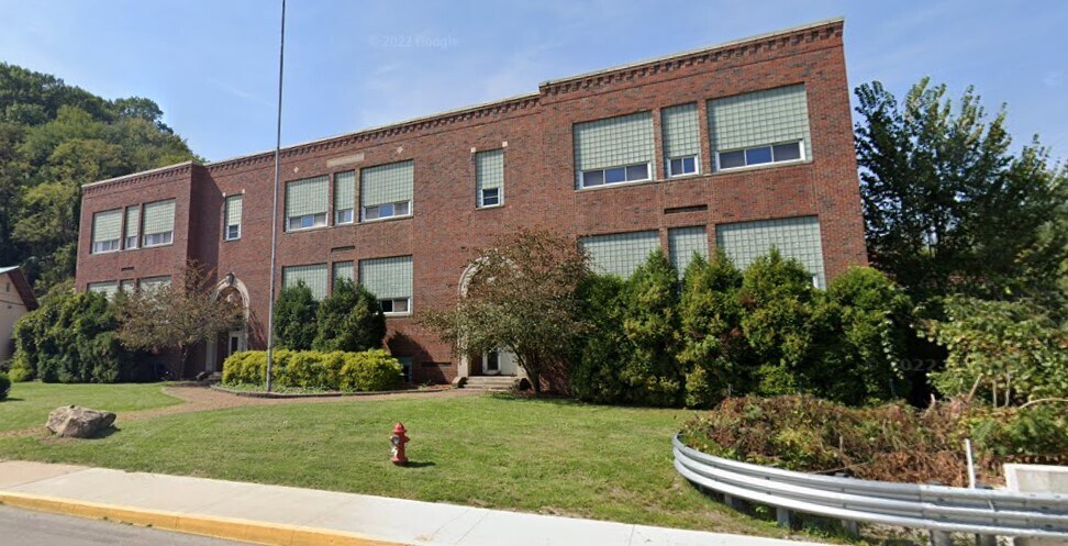 More Photos Of 879 Freeport Rd, Creighton Medical For Lease