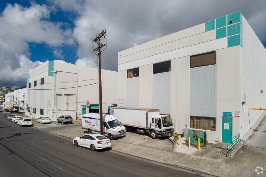 More Photos Of 845-855 Moowaa St, Honolulu Warehouse For Lease