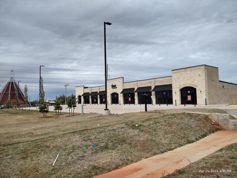 More Photos Of 17860 MacArthur Park Rd, Edmond Flex For Sale