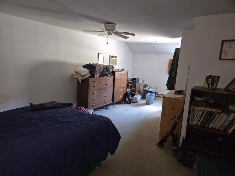 More Photos Of 233 Litchfield Tpke, Washington Freestanding For Sale