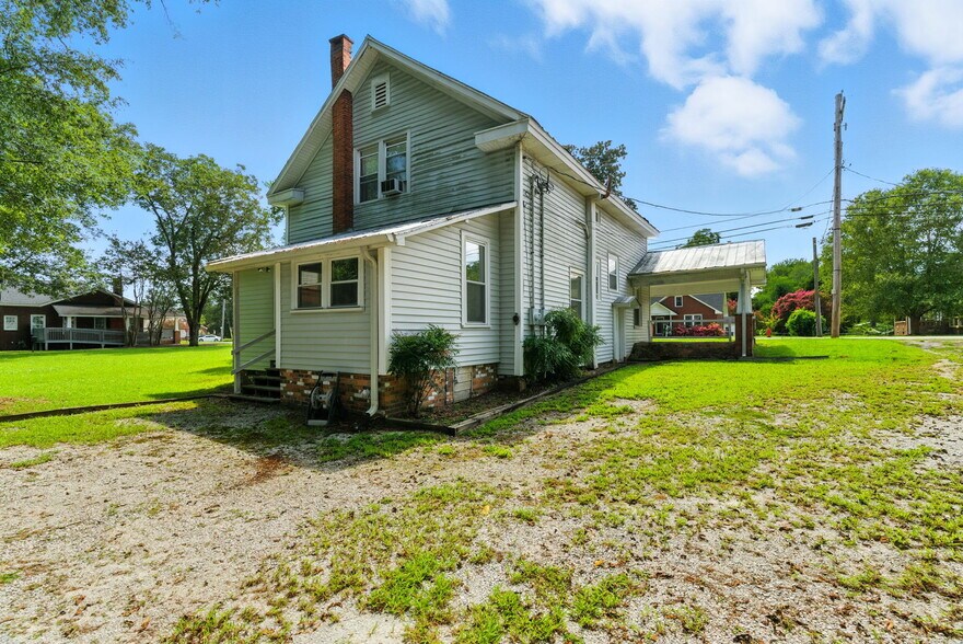 More Photos Of 208 N Main St, Prosperity Office Residential For Sale