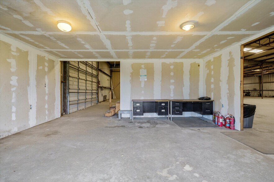 More Photos Of 7439 FM 314, Ben Wheeler Industrial For Sale