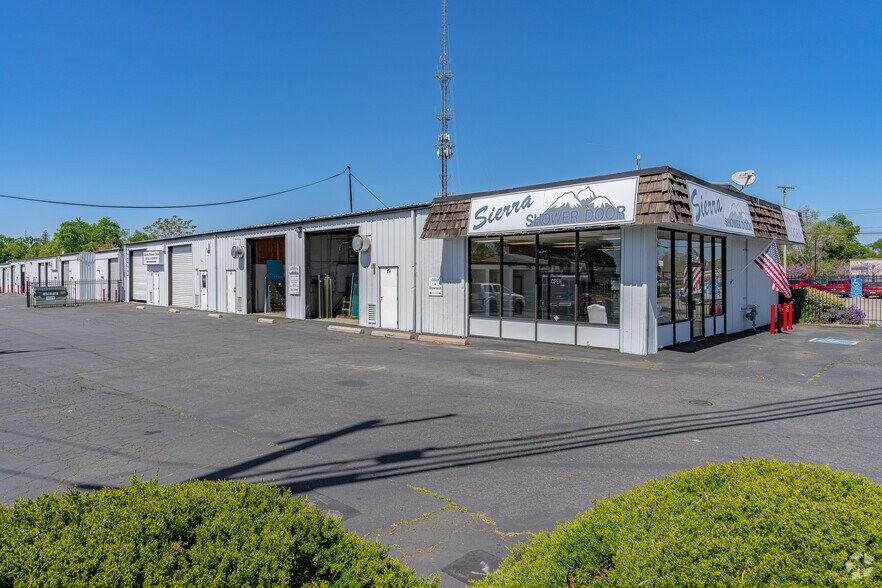 More Photos Of 5753 Auburn Blvd, Sacramento Warehouse For Lease