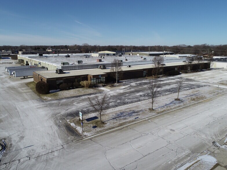 More Photos Of 9009 N 51st St, Brown Deer Manufacturing For Sale
