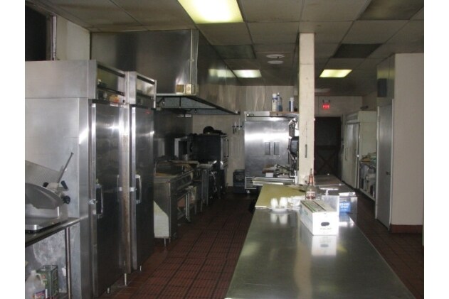 More Photos Of 54 Tuckahoe Rd, Dorothy Bar For Sale