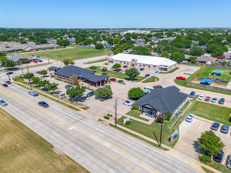 More Photos Of 663-671 NE Alsbury Blvd, Burleson Medical For Lease