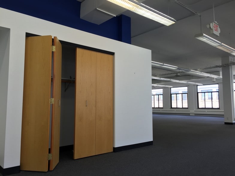 More Photos Of 419-425 Wabasha St N, Saint Paul Loft Creative Space For Sale