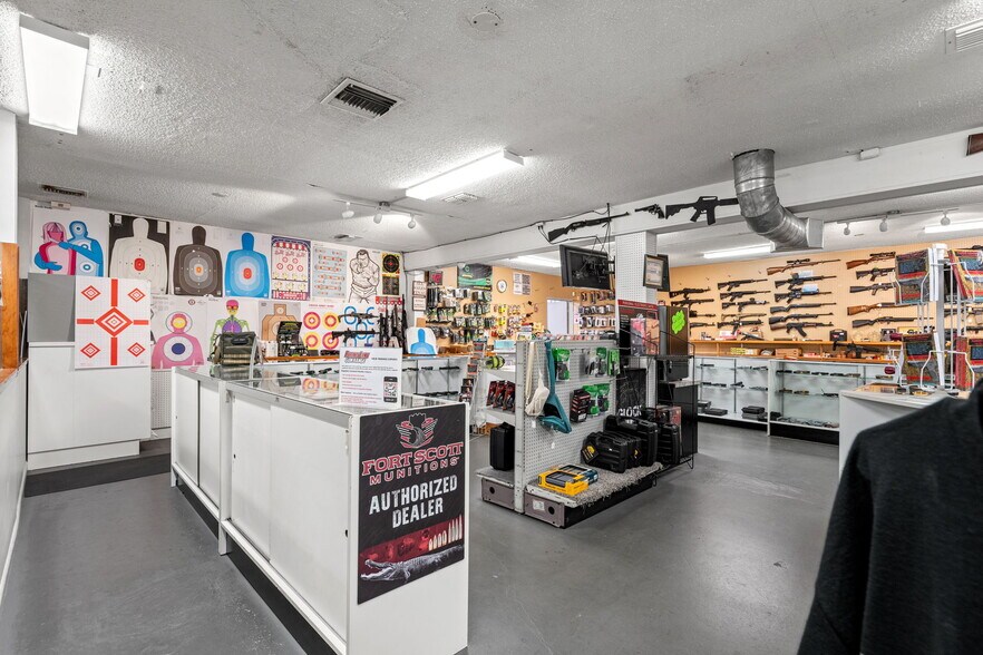 More Photos Of 6123 Ridge Rd, Port Richey Freestanding For Sale