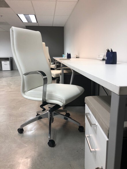More Photos Of 4040 Broadway St, San Antonio Coworking Space