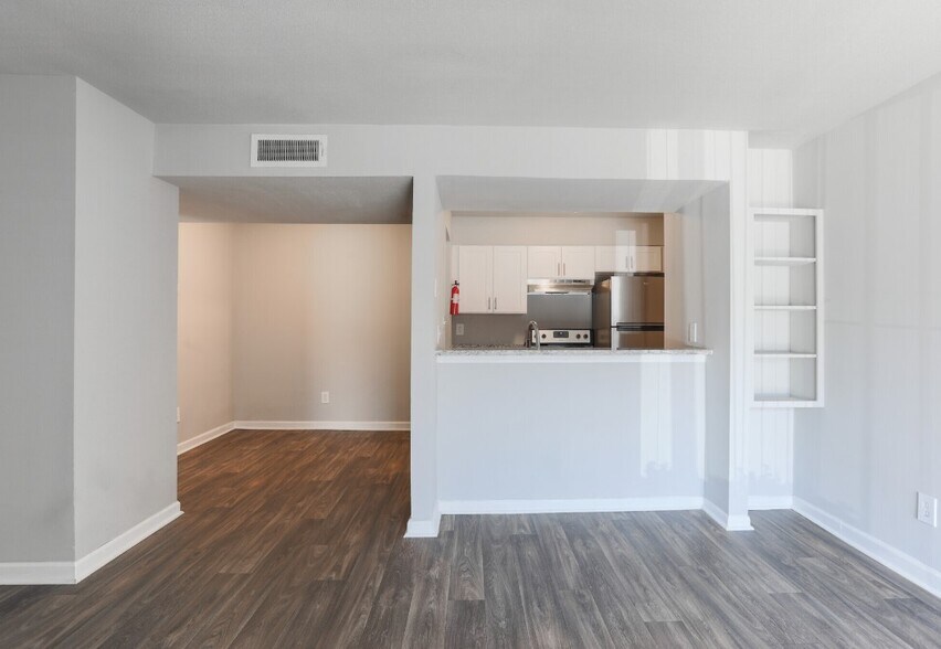 More Photos Of 2135 Godby Rd, College Park Apartments For Sale