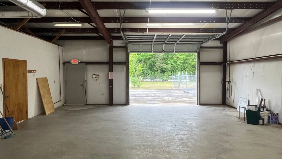 More Photos Of 103 Jack Heard Dr, Dawsonville Flex For Lease