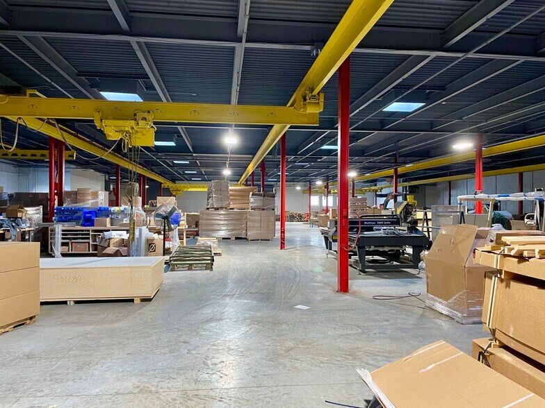 More Photos Of 198 Airport Rd, Fall River Warehouse For Lease
