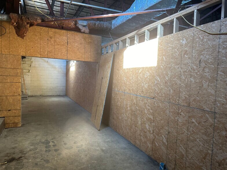 More Photos Of 2211 Windsor St, Chattanooga Service For Sale