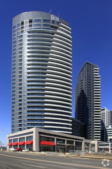 More Photos Of 7163 Yonge St, Markham Apartments For Sale