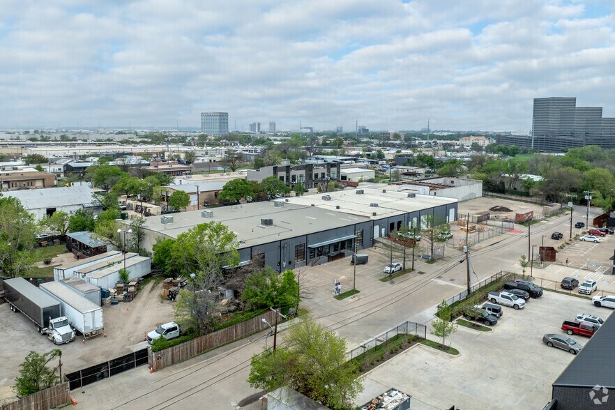 More Photos Of 4741-4743 Iberia Ave, Dallas Light Distribution For Lease