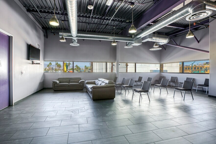 More Photos Of 921 S Las Vegas Blvd, Las Vegas Office For Sale