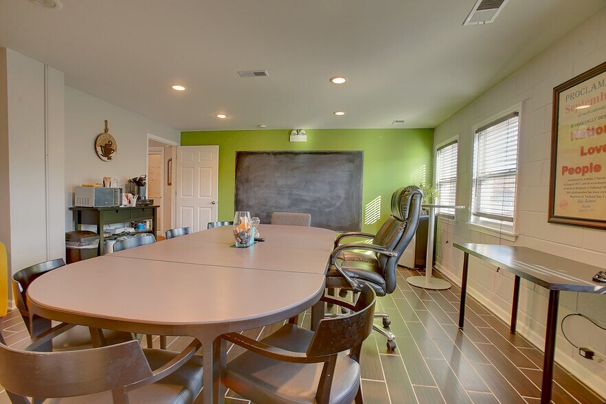 More Photos Of 1321-1323 S Austin Blvd, Cicero Religious Facility For Sale