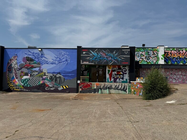 More Photos Of 800-816 E 1st St, Tulsa Flex For Lease