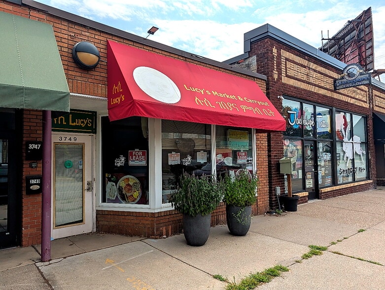 More Photos Of 3749 Cedar Ave S, Minneapolis Restaurant For Lease