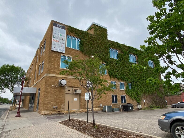 More Photos Of 124 Walnut St E, Mankato Office For Lease