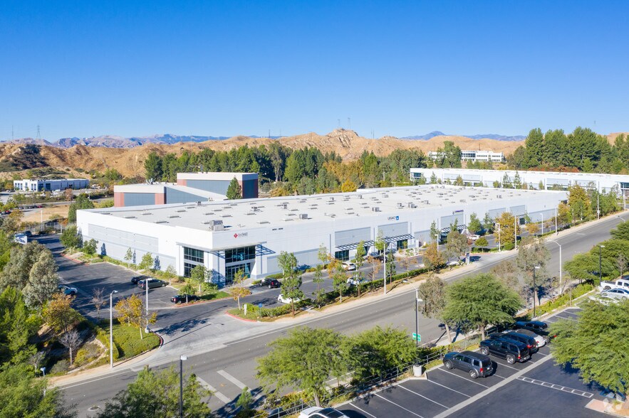 More Photos Of 28361-28385 Constellation Rd, Valencia Manufacturing For Lease