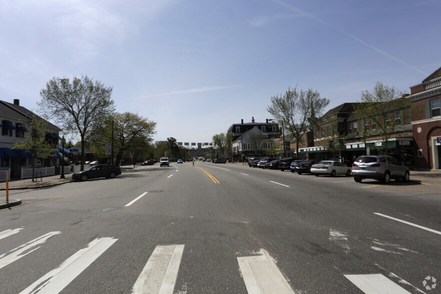 More Photos Of 124 Maine St, Brunswick Office For Lease