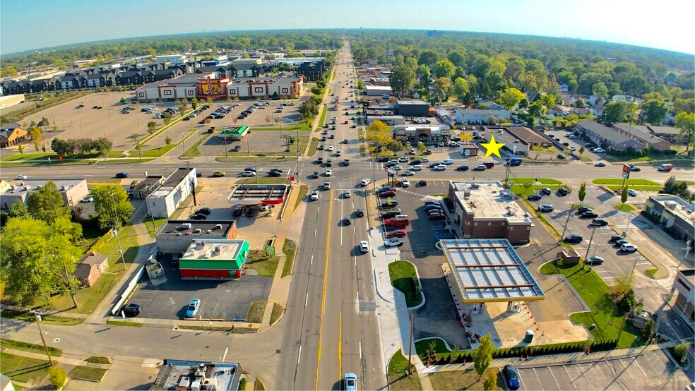 More Photos Of 41-47 W Maple Rd, Clawson General Retail For Sale