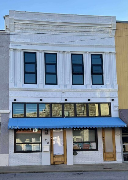 Primary Photo Of 108 Dewey Ave, Poteau Storefront Retail Office For Sale
